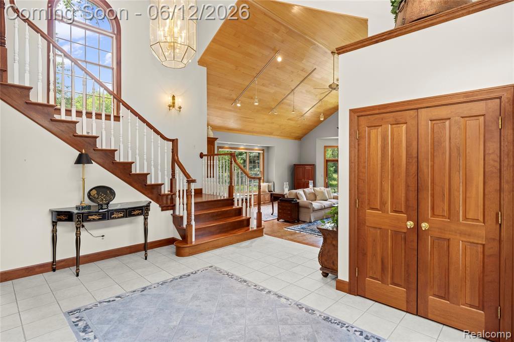 905 Spring Drive Northville, MI 48167 - Photo 15 of 98