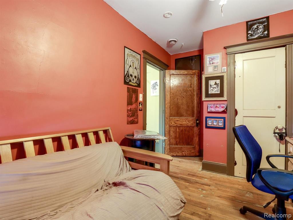 899 Webb Street Detroit, MI 48202 - Photo 27 of 40