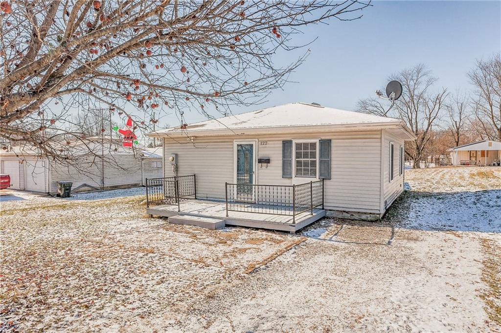 122 Broad Street Hope, IN 47246 - Photo 1 of 17 Gallery Image 1
