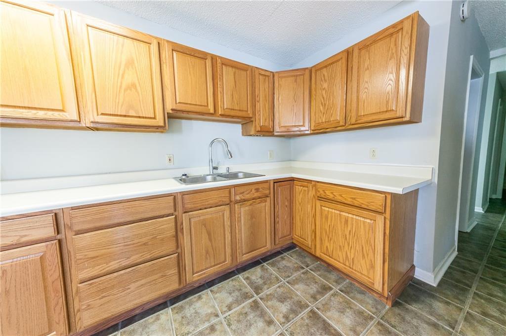 122 Broad Street Hope, IN 47246 - Photo 6 of 17 Gallery Image 6