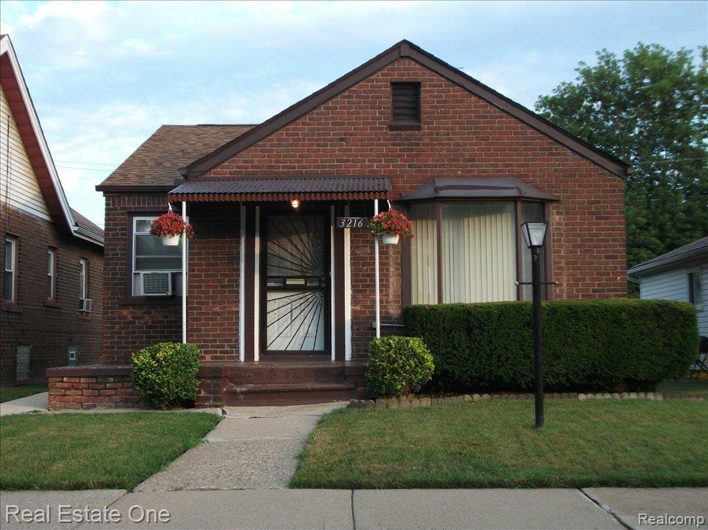 3216 Greyfriars Detroit, MI 48217 - Photo 1 of 23 DSCF0871