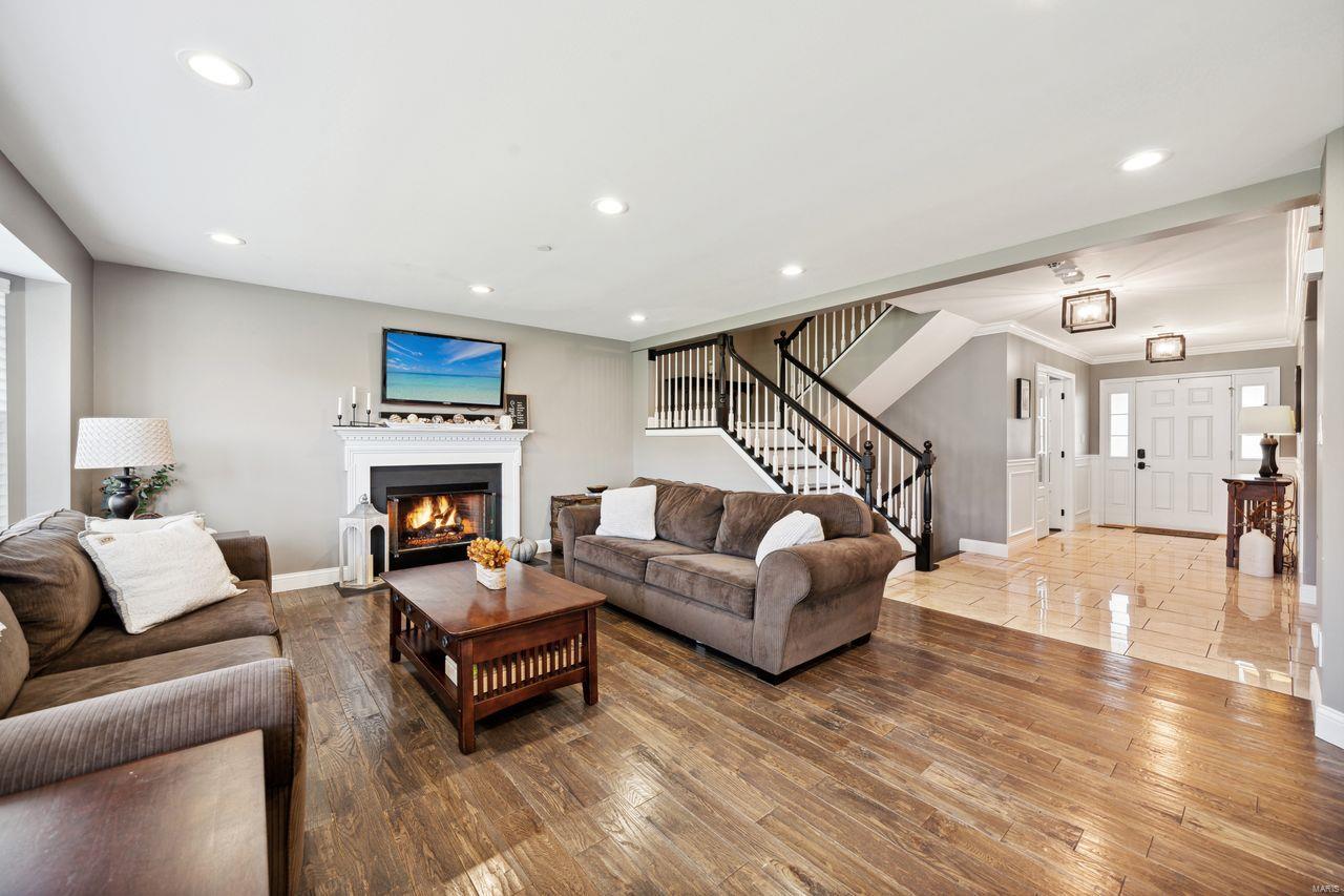 6214 Pathfinder Drive St. Louis, MO 63129 - Photo 8 of 32