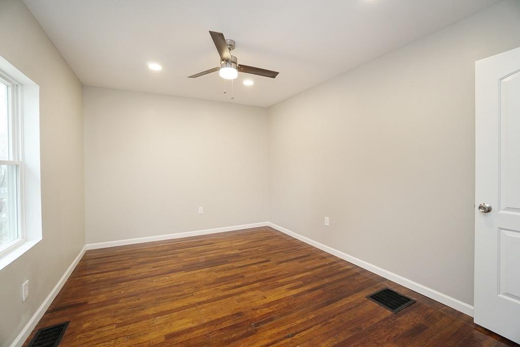 243 Ridgeway Road Cincinnati, OH 45216 - Photo 15 of 26