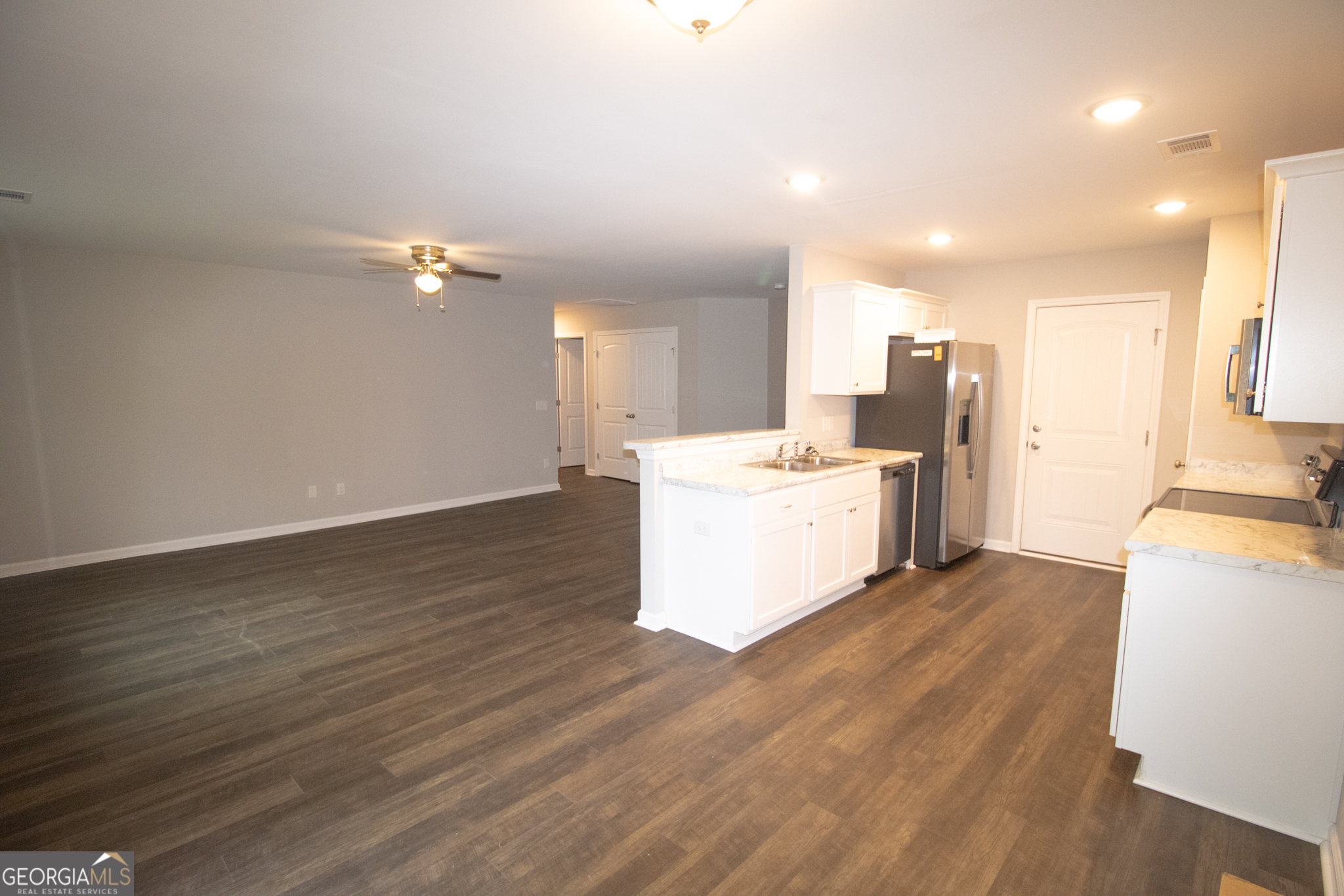 152 Callaway Crescent Statesboro, GA 30458 - Photo 9 of 17