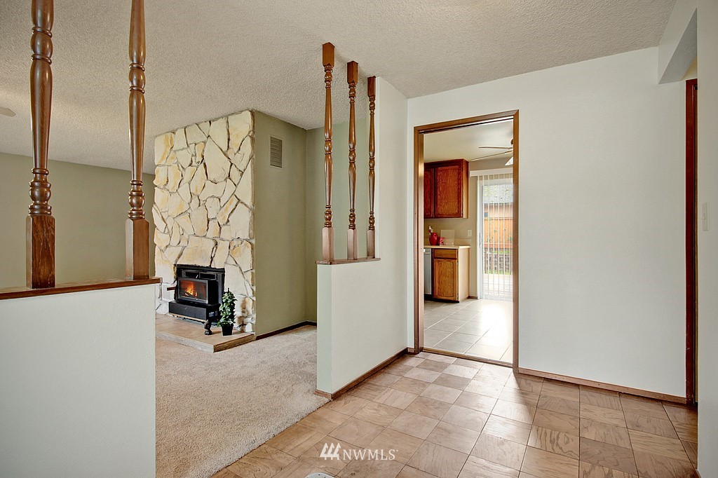 3107 Talbot Road South Renton, WA 98055 - Photo 2 of 11