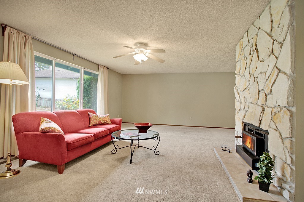 3107 Talbot Road South Renton, WA 98055 - Photo 3 of 11
