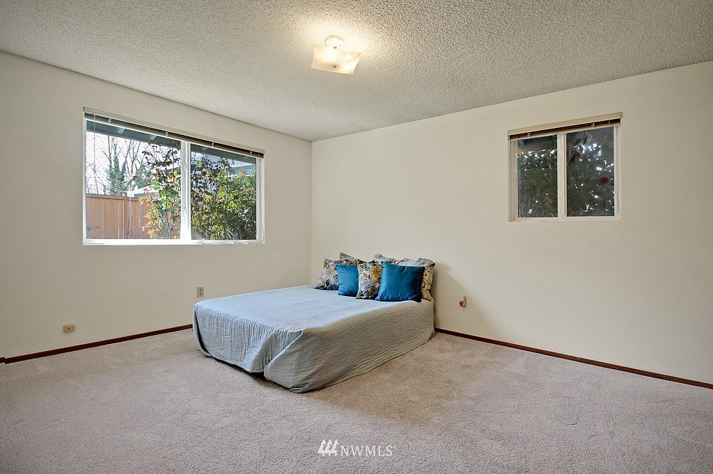 3107 Talbot Road South Renton, WA 98055 - Photo 6 of 11