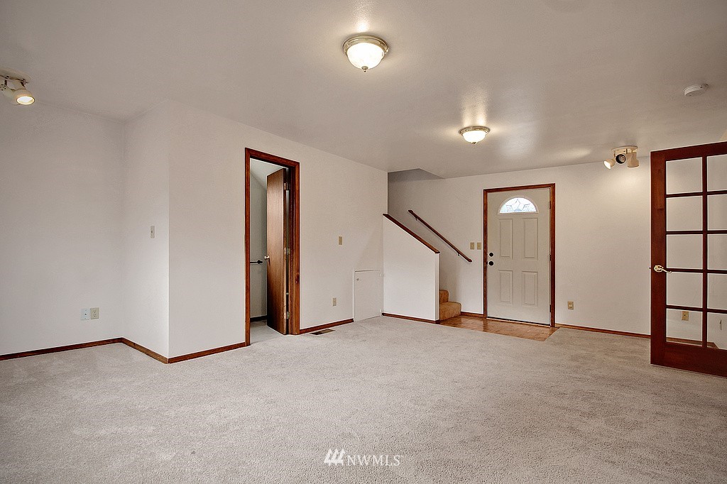 3107 Talbot Road South Renton, WA 98055 - Photo 9 of 11