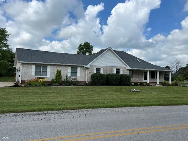 $549,900 | 2018 Elizaville Road, Lebanon, IN 46052