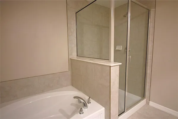 $1,950 | 812 Royal Empress Drive, Ruskin, FL 33570