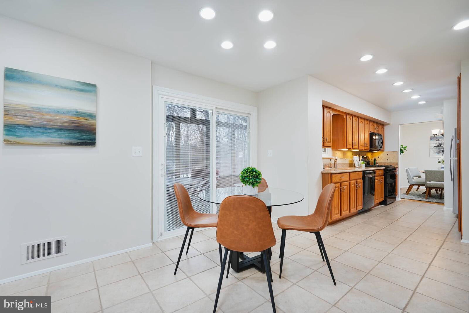 14316 Piccadilly Road Silver Spring, MD 20906 - Photo 12 of 57