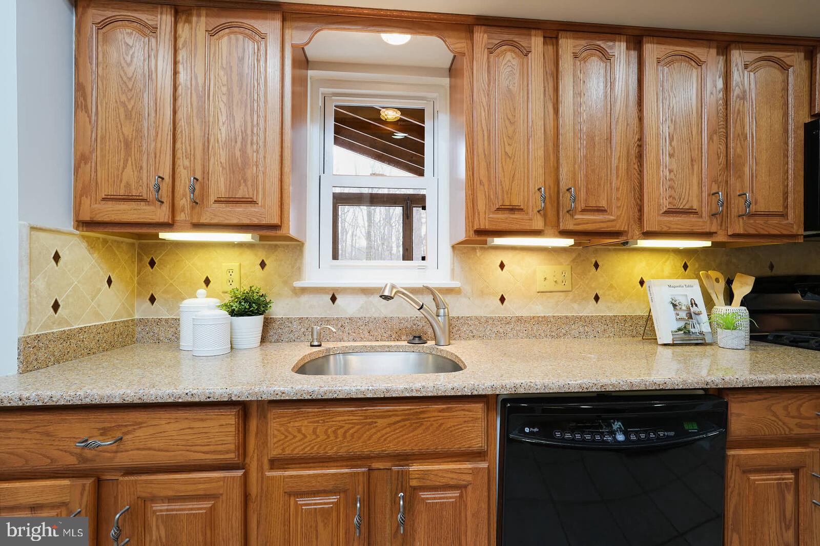 14316 Piccadilly Road Silver Spring, MD 20906 - Photo 9 of 57