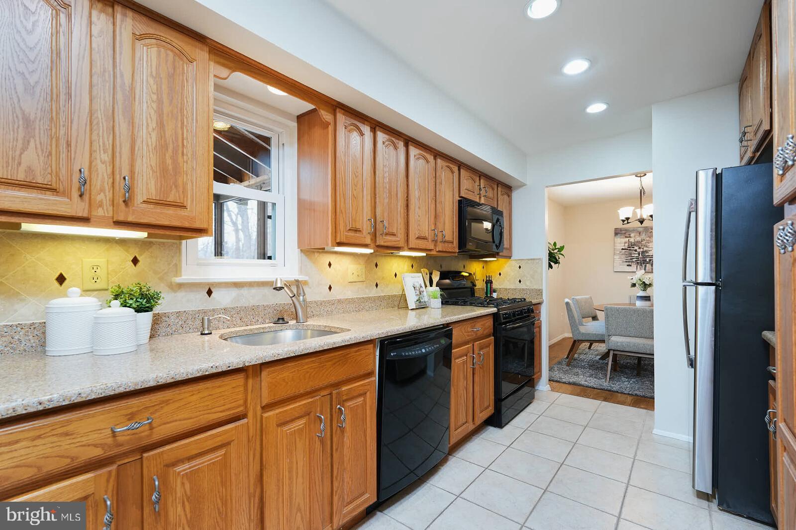 14316 Piccadilly Road Silver Spring, MD 20906 - Photo 10 of 57