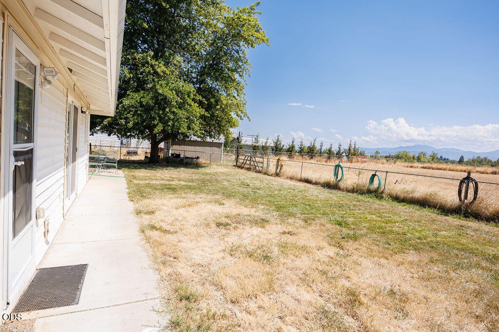 2941 Sylvia Road Medford, OR 97502 - Photo 33 of 34 Gallery Image 33