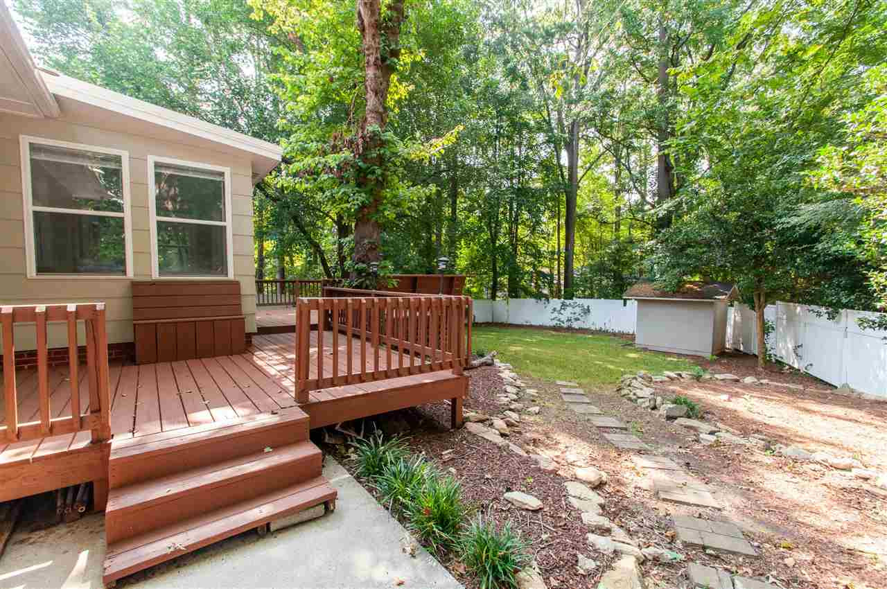 616 Purdue Street Raleigh, NC 27609 - Photo 23 of 30 Deck