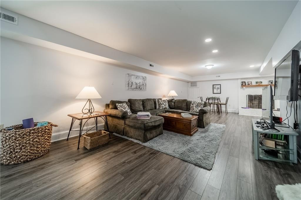 1109 Queensferry Road Cary, NC 27511 - Photo 31 of 36 Gallery Image 31
