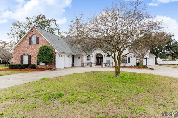 $599,900 | 2145 Britany East, Port Allen, LA 70767