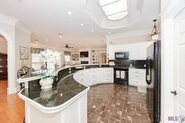 $599,900 | 2145 Britany East, Port Allen, LA 70767