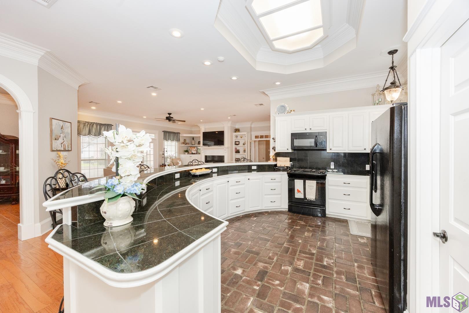 2145 Britany East Port Allen, LA 70767 - Photo 13 of 31