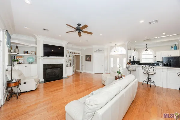 $599,900 | 2145 Britany East, Port Allen, LA 70767