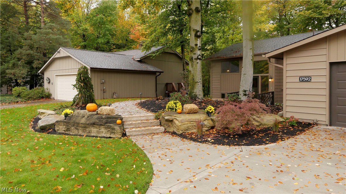 17592 Ridge Creek Road Strongsville, OH 44136 - Photo 33 of 35 New Driveway and Walkway