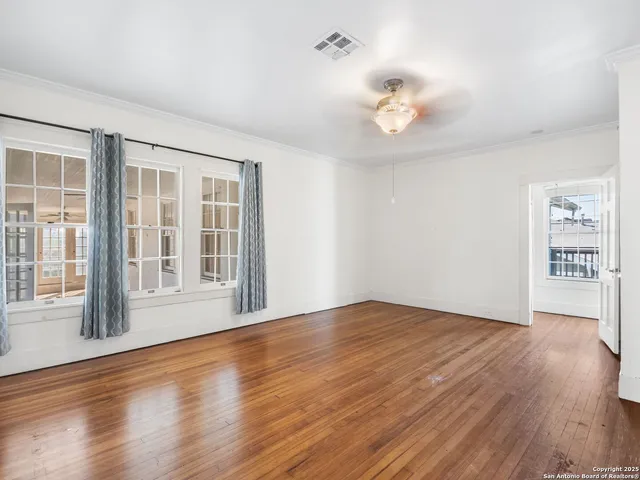 $1,900 | 235 East Huisache Avenue, Unit 1202, San Antonio, TX 78212