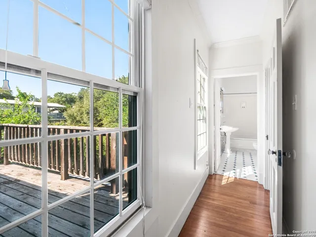 $1,900 | 235 East Huisache Avenue, Unit 1202, San Antonio, TX 78212