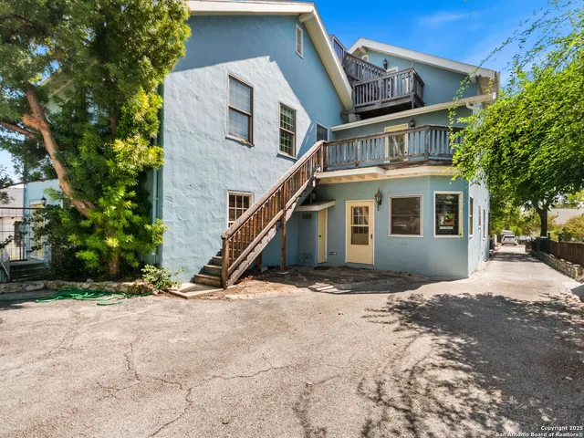 $1,900 | 235 East Huisache Avenue, Unit 1202, San Antonio, TX 78212