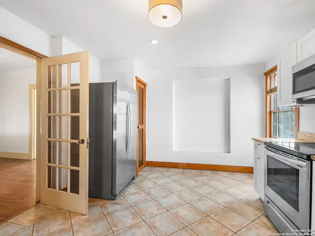 $1,900 | 235 East Huisache Avenue, Unit 1202, San Antonio, TX 78212