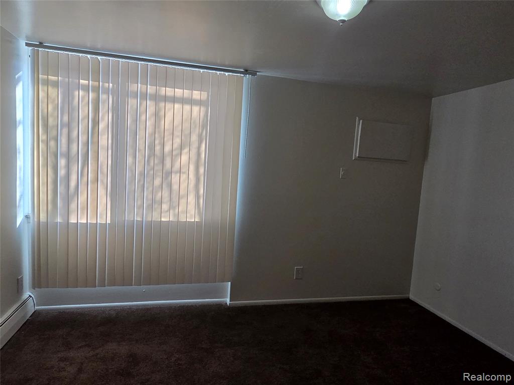 19131 Lahser Road Detroit, MI 48219 - Photo 13 of 16
