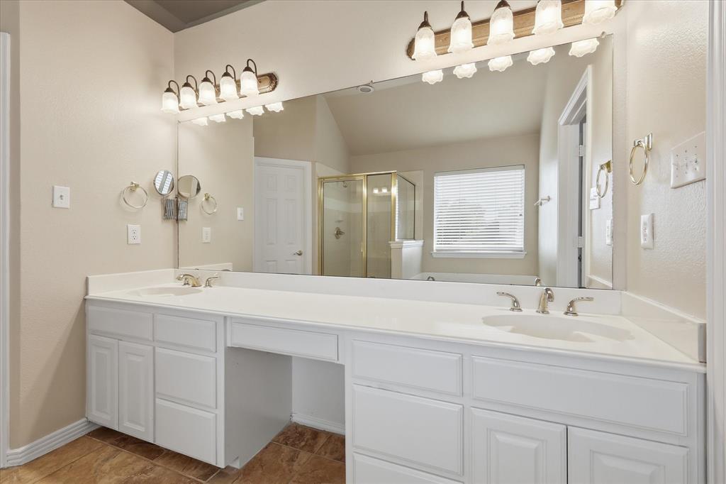 944 Hedgcoxe Road Plano, TX 75025 - Photo 23 of 40