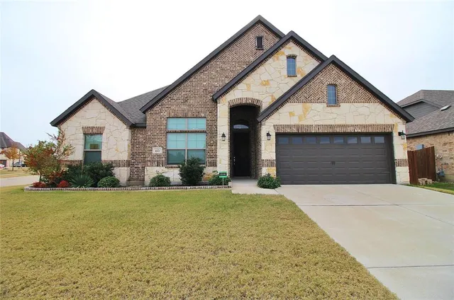 $2,850 | 412 Abbott Lane, Waxahachie, TX 75165