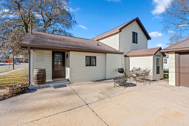 $164,900 | 330 Mill Street, Manawa, WI 54949