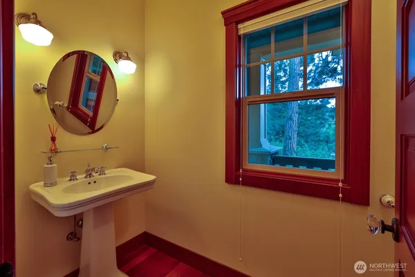 $2,500,000 | 9690 East Leavenworth Road, Leavenworth, WA 98826