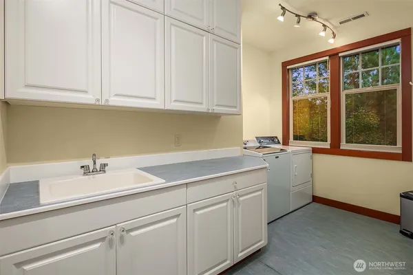 $2,500,000 | 9690 East Leavenworth Road, Leavenworth, WA 98826