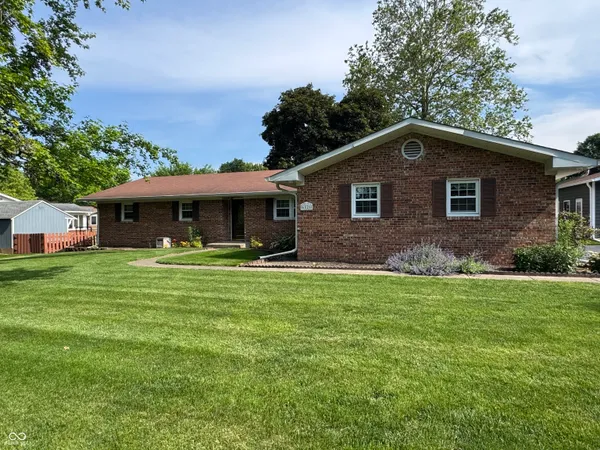 $340,000 | 6826 Karyn Drive, Avon, IN 46123
