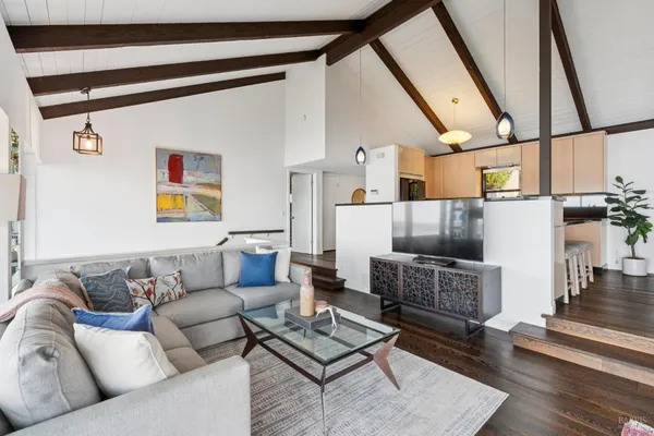 $2,695,000 | 132 Sugarloaf Drive, Tiburon, CA 94920
