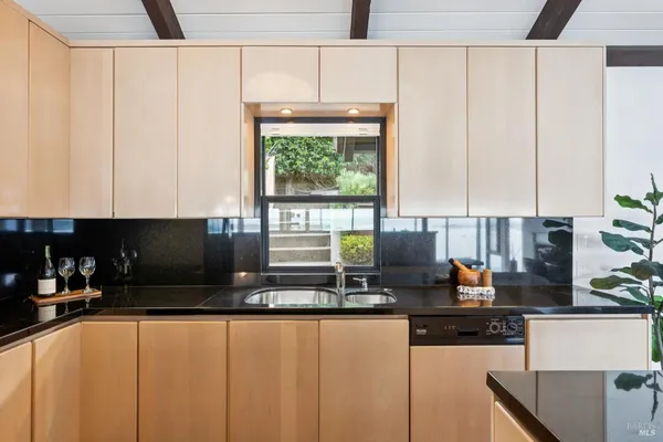 $2,695,000 | 132 Sugarloaf Drive, Tiburon, CA 94920