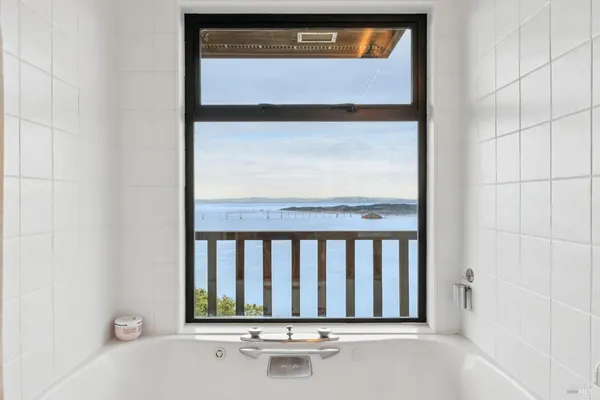 $2,695,000 | 132 Sugarloaf Drive, Tiburon, CA 94920