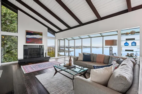 $2,695,000 | 132 Sugarloaf Drive, Tiburon, CA 94920