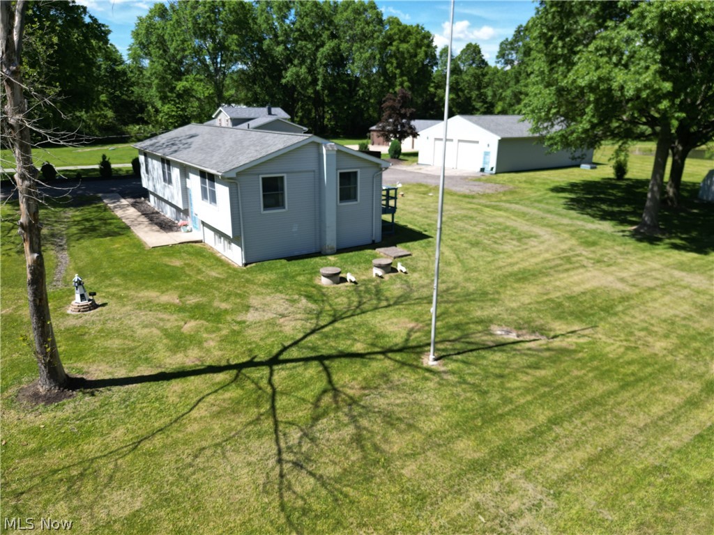 10685 Scotts Corner Road Diamond, OH 44412 - Photo 13 of 43