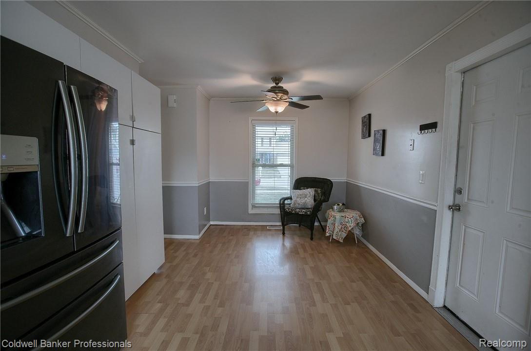 8-Breakfast Nook.jpg