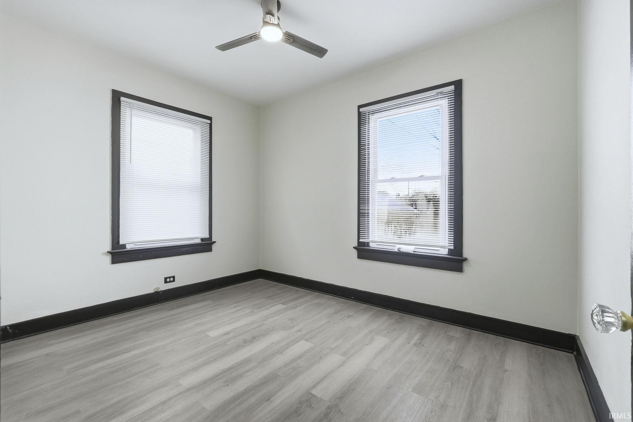 2406 Miner Street Fort Wayne, IN 46807 - Photo 13 of 33