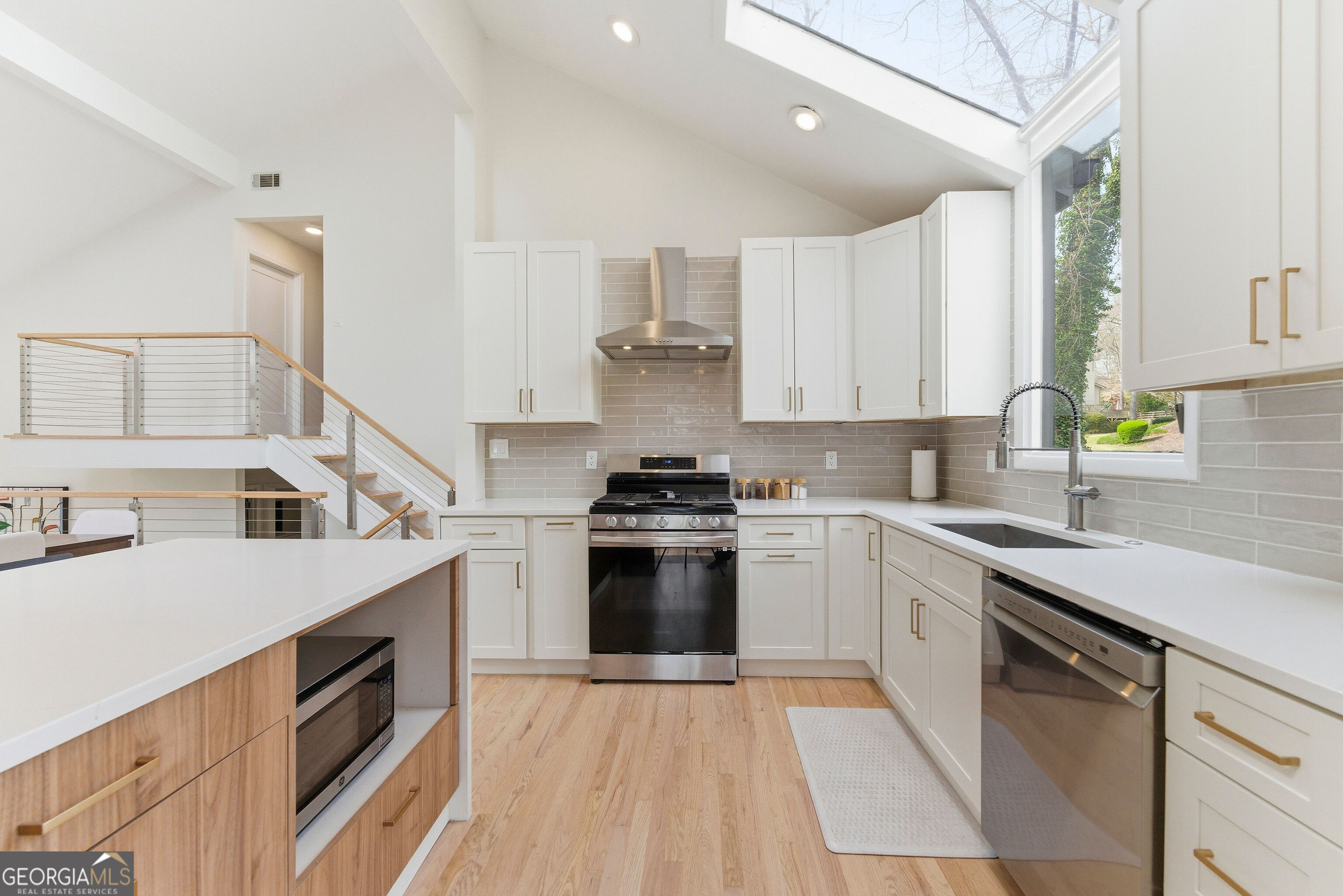 2704 Long Lake Drive Northeast Roswell, GA 30075 - Photo 10 of 48