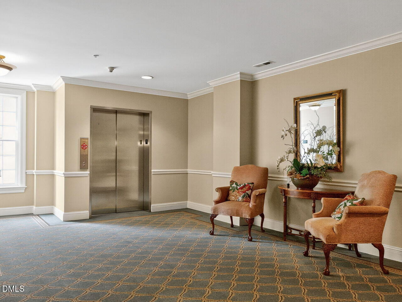 2901 Market Bridge Lane, Unit 104 Raleigh, NC 27608 - Photo 4 of 45 a living room with furniture