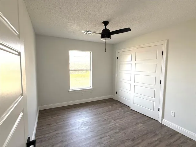 $276,000 | 264 Oak Point Drive, Laplace, LA 70068