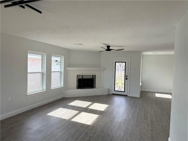 $276,000 | 264 Oak Point Drive, Laplace, LA 70068