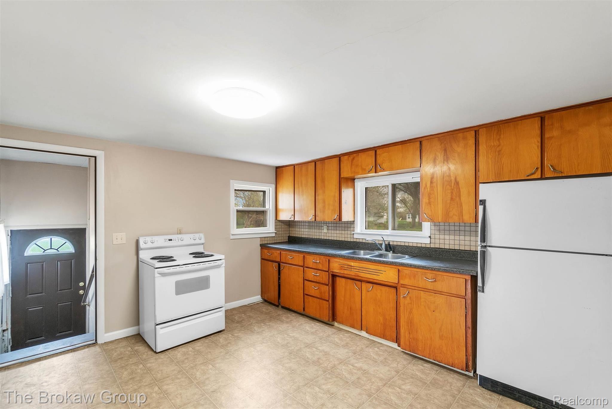 1057 Adams Road Burton, MI 48509 - Photo 9 of 27 09-1057 Adams-WindowStill-Real-Estate-Photography-9.jpg