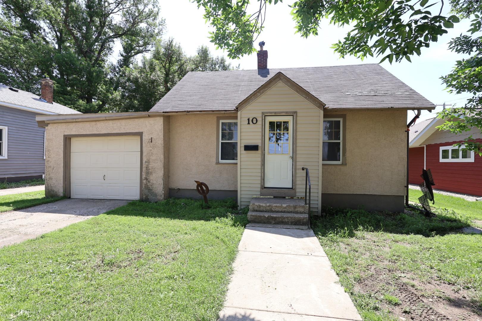 10 East 4th Street Morris, MN 56267 - Photo 1 of 36