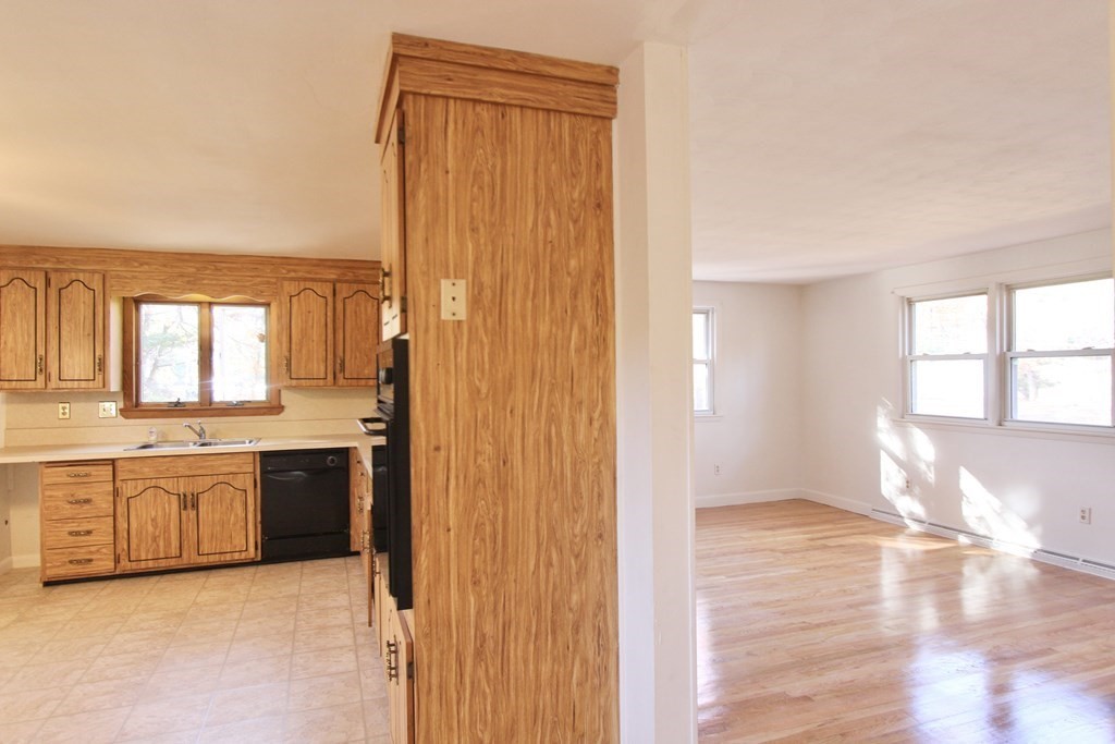 64 River Street Middleton, MA 01949 - Photo 5 of 33